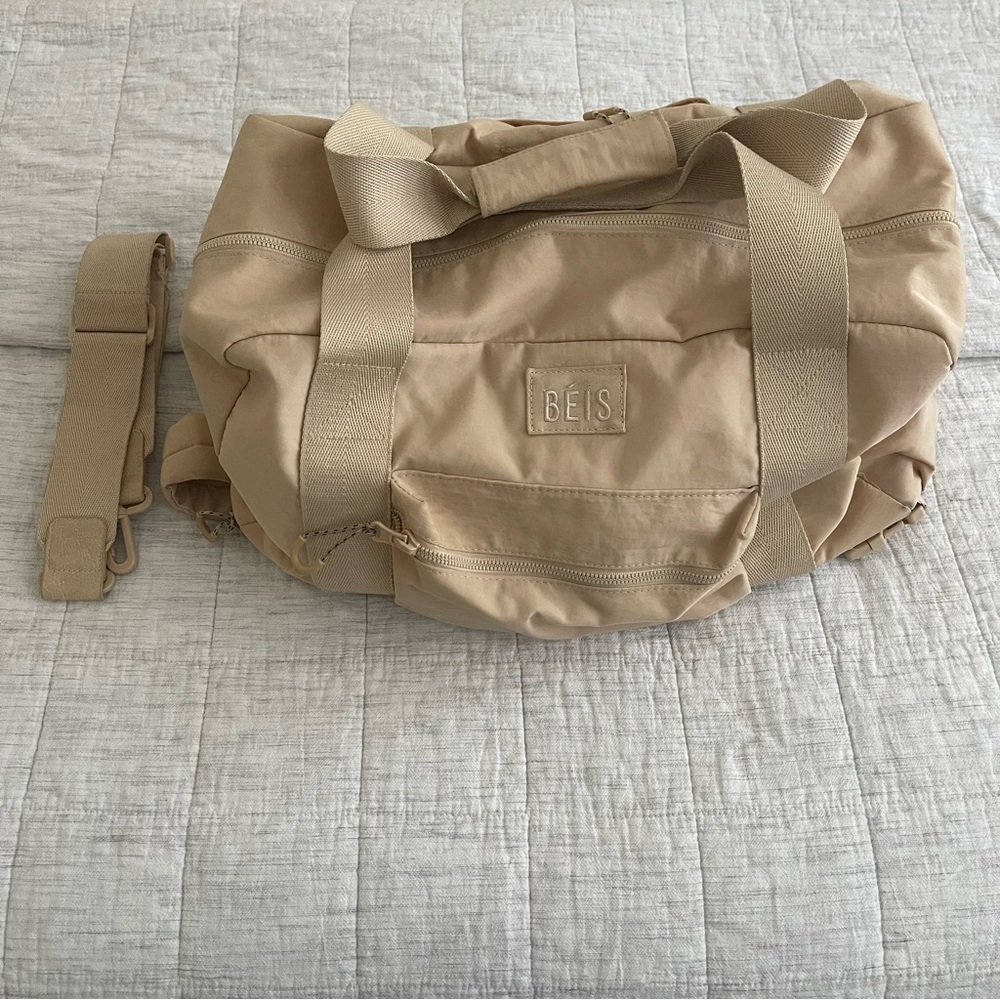 BEIS ‘The Sport Duffle Backpack’